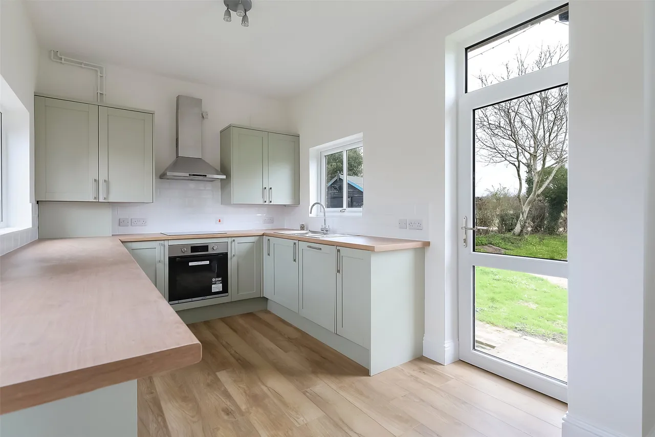 Brickhouse Lane, Newchapel, RH7, photo 3