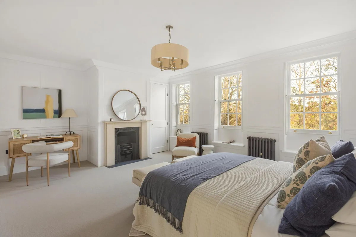 Chiswick Lane South, London, W4, photo 14