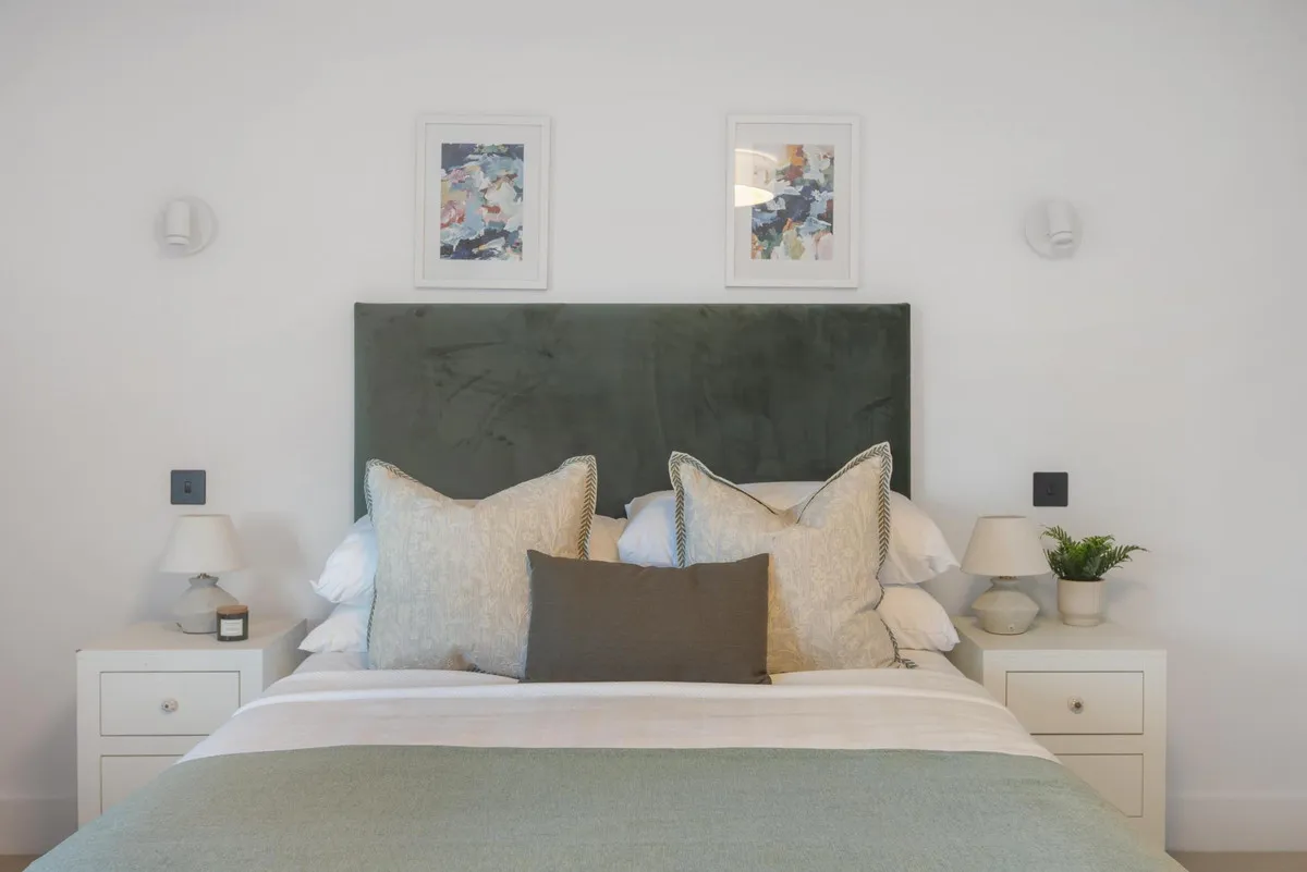 Chiswick Lane South, London, W4, photo 20