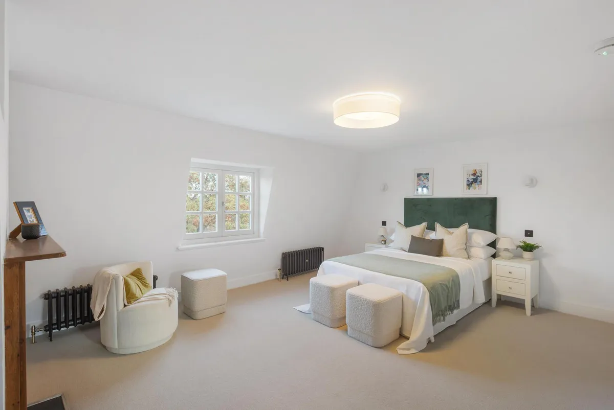 Chiswick Lane South, London, W4, photo 19