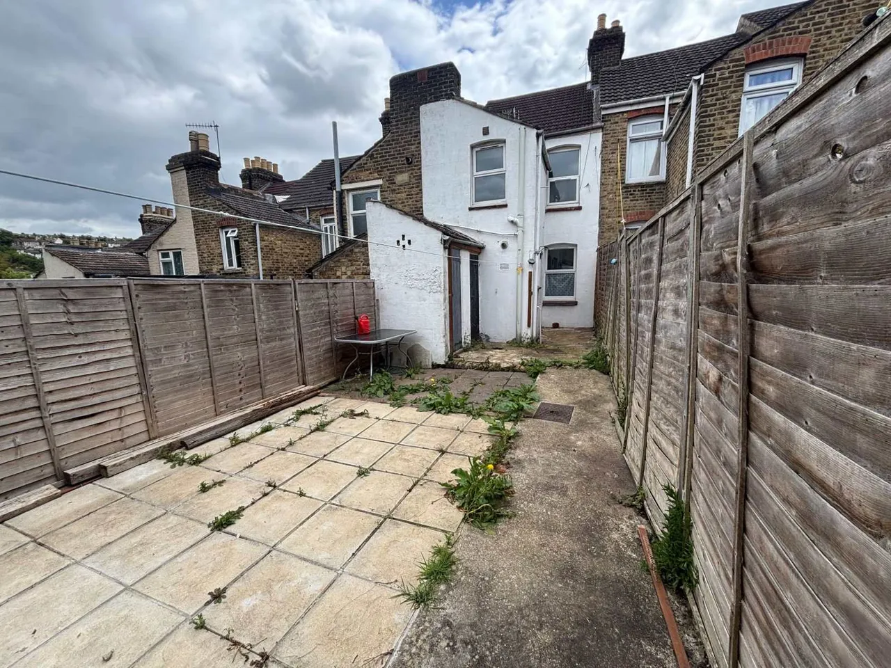 Gordon Road, Chatham, Kent, ME4 5LR, photo 10