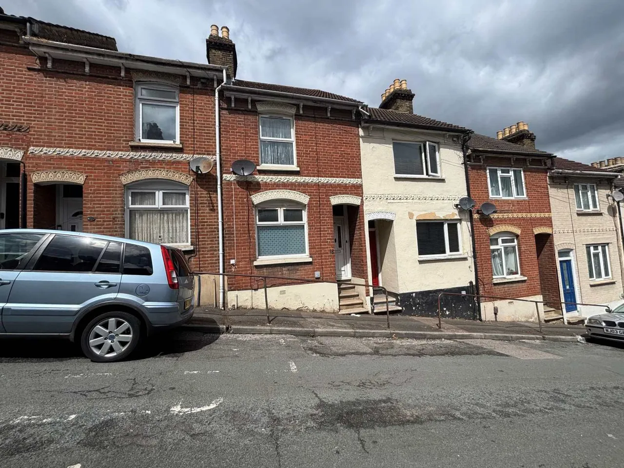 2 bed house for sale — Gordon Road, Chatham, Kent, ME4 5LR