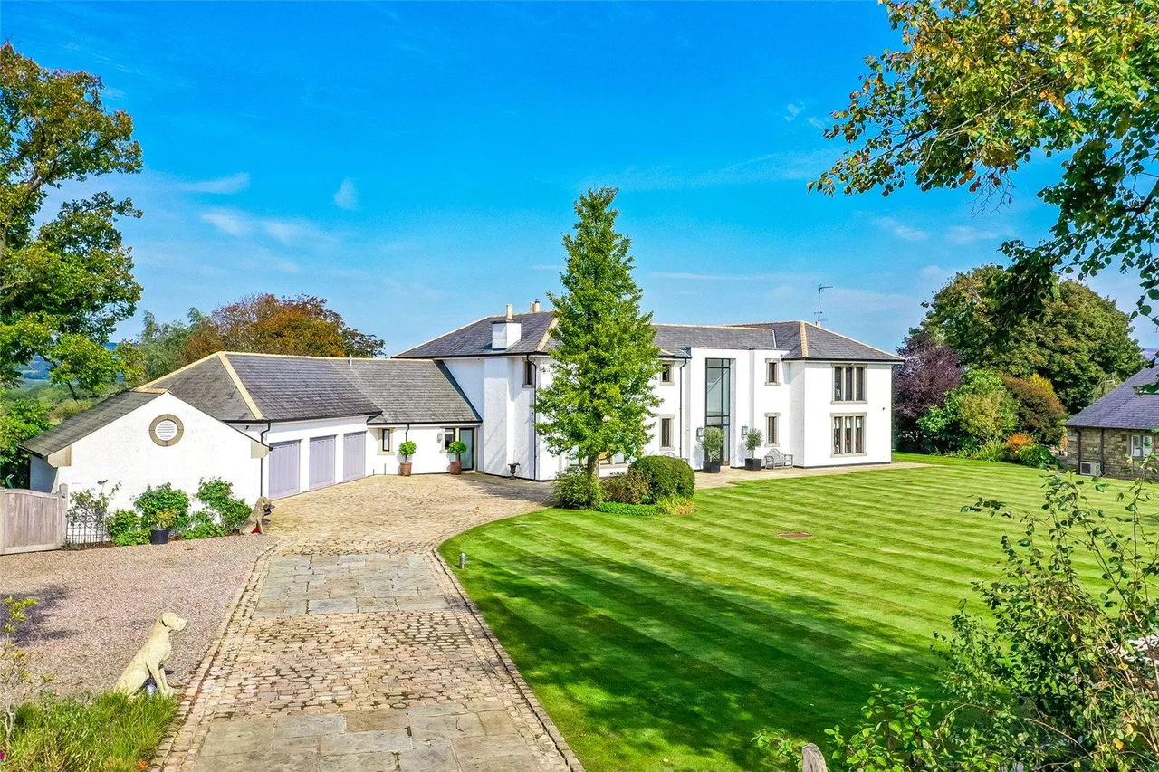 Ribchester Road, Clayton Le Dale, photo 56