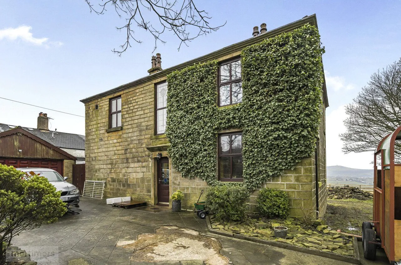 4 bed house for sale, Belthorn Road, Belthorn, BB1