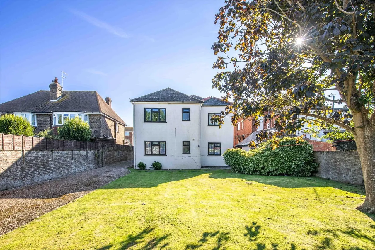 11 Downview Road, Worthing, photo 26