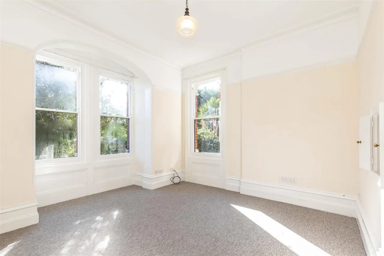 11 Downview Road, Worthing, photo 10