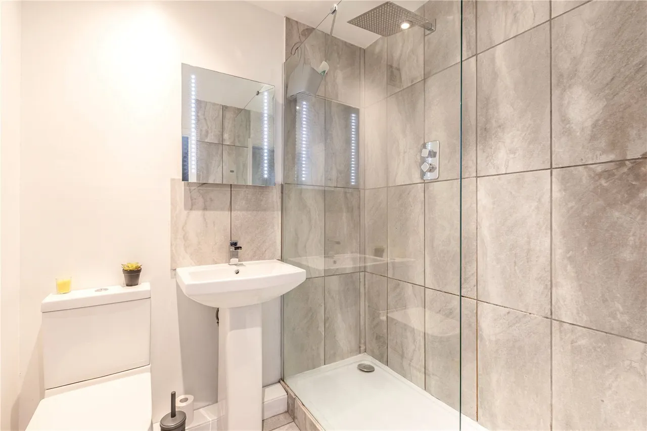 Park Close, Byfleet, photo 16