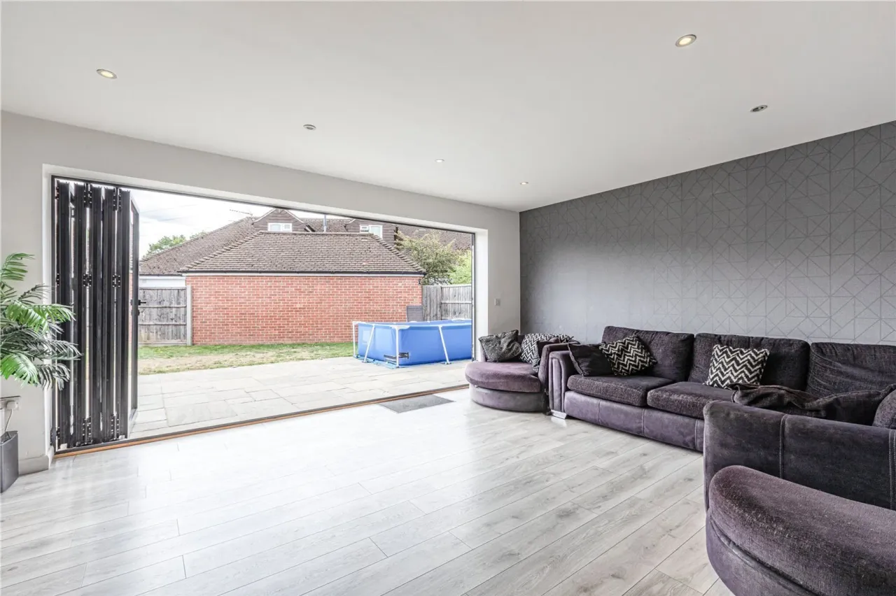 Park Close, Byfleet, West Byfleet, Su..., photo 10