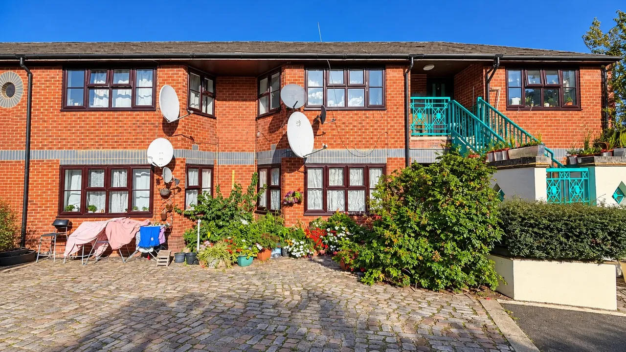 Buckingham Yard, Harlesden, NW10, photo 4