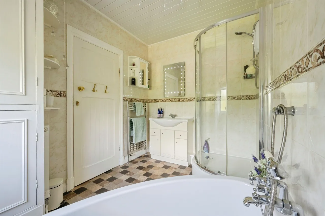 The Grove, Wheatley Hills, DN2, photo 15