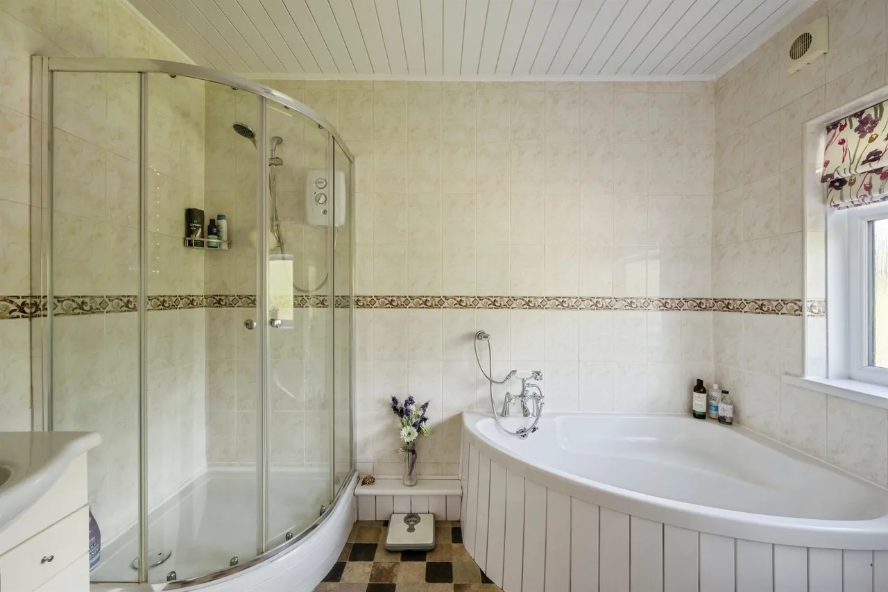 The Grove, Wheatley Hills, DN2, photo 14