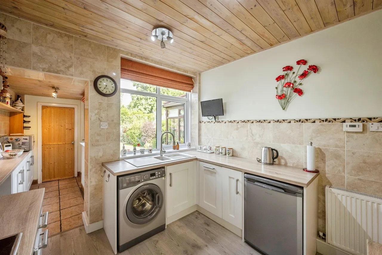 The Grove, Wheatley Hills, DN2, photo 9