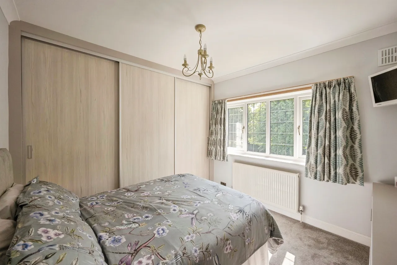 The Grove, Wheatley Hills, DN2, photo 12