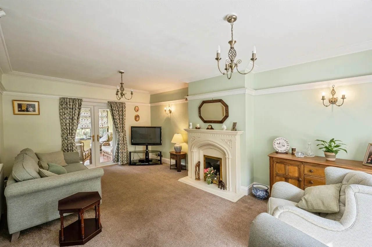 The Grove, Wheatley Hills, DN2, photo 2