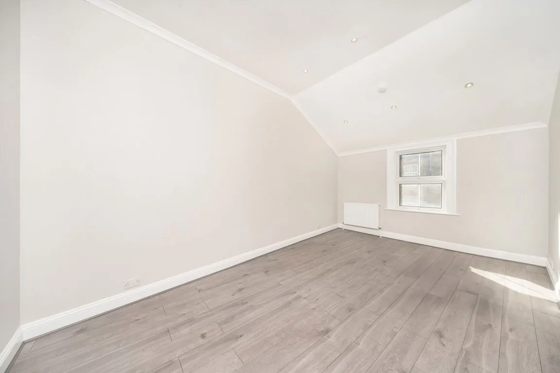 Broad Street, TW11, photo 4