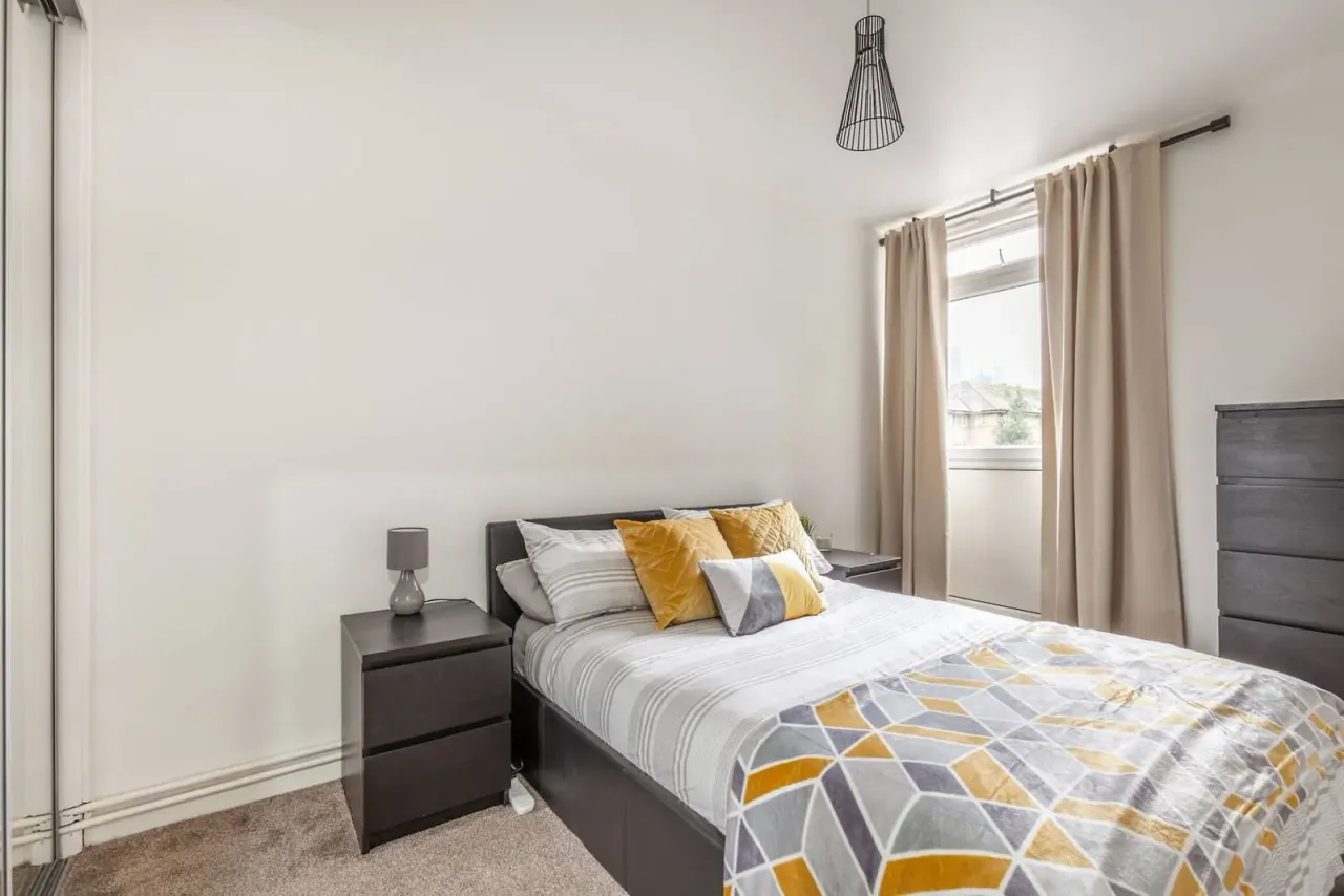 Dovet Court, Mursell Estate, SW8, photo 5