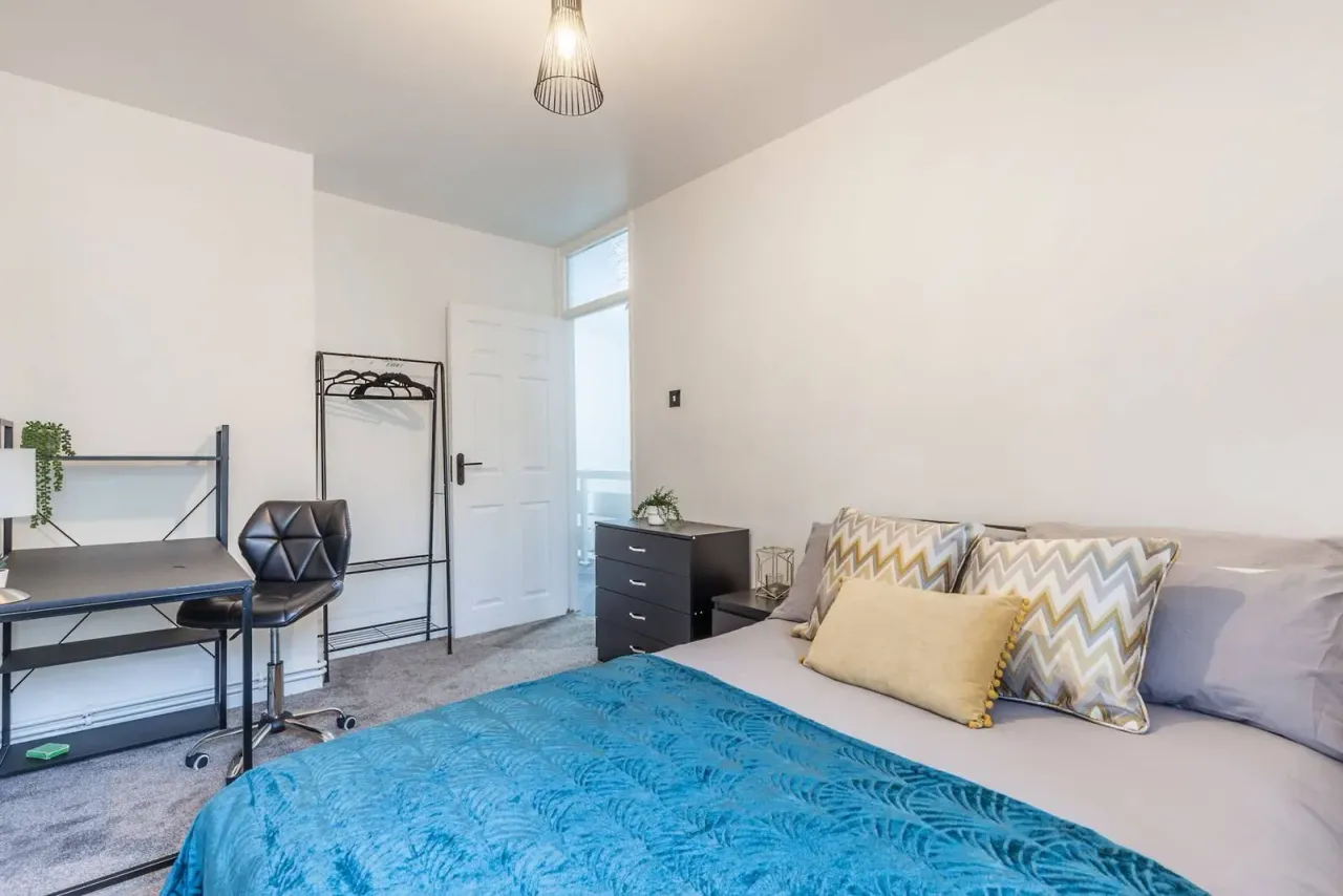 Dovet Court, Mursell Estate, SW8, photo 8