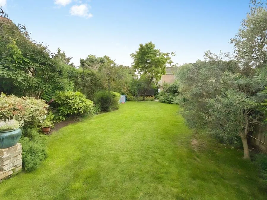 Montagu Road, Datchet, SL3, photo 2
