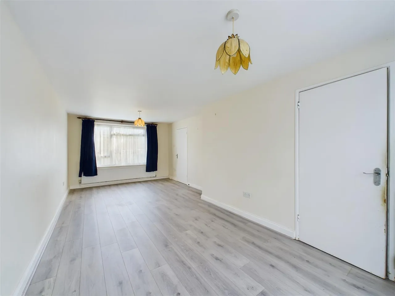 Baker Close, Southgate, RH10, photo 3