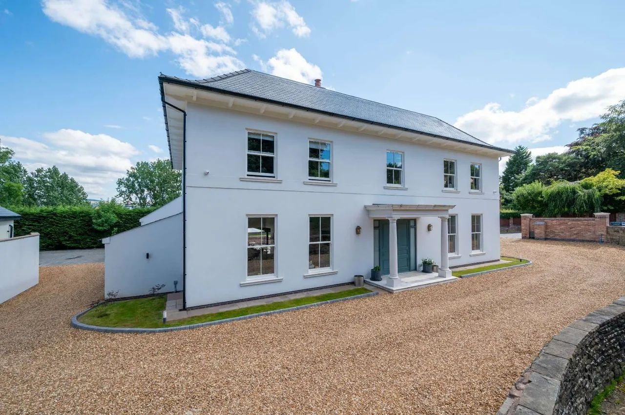 5 bed new development to rent — Macclesfield Road, Prestbury, Macclesfield, Cheshire, SK10 4BH