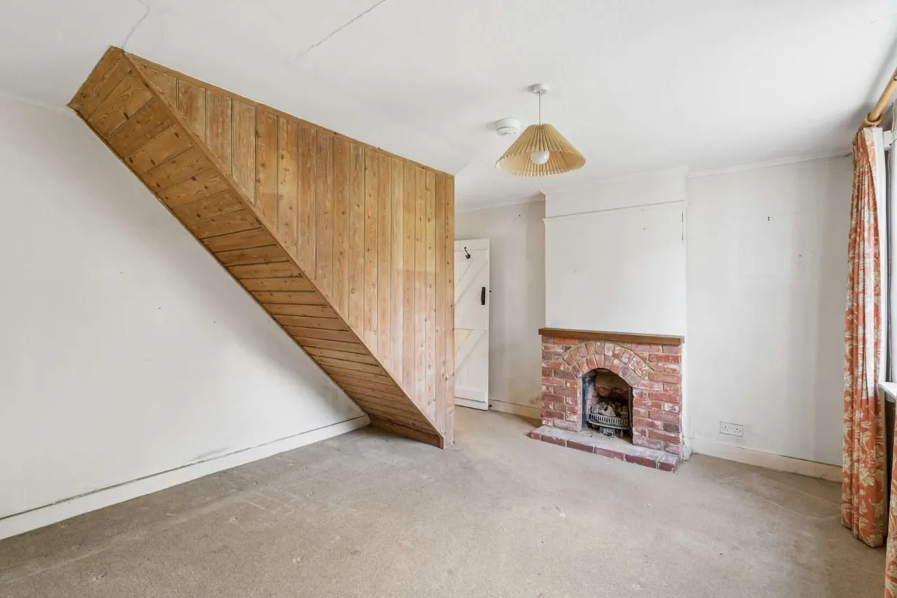 North Road, Widmer End, Buckinghamshire, HP15 6ND, photo 5