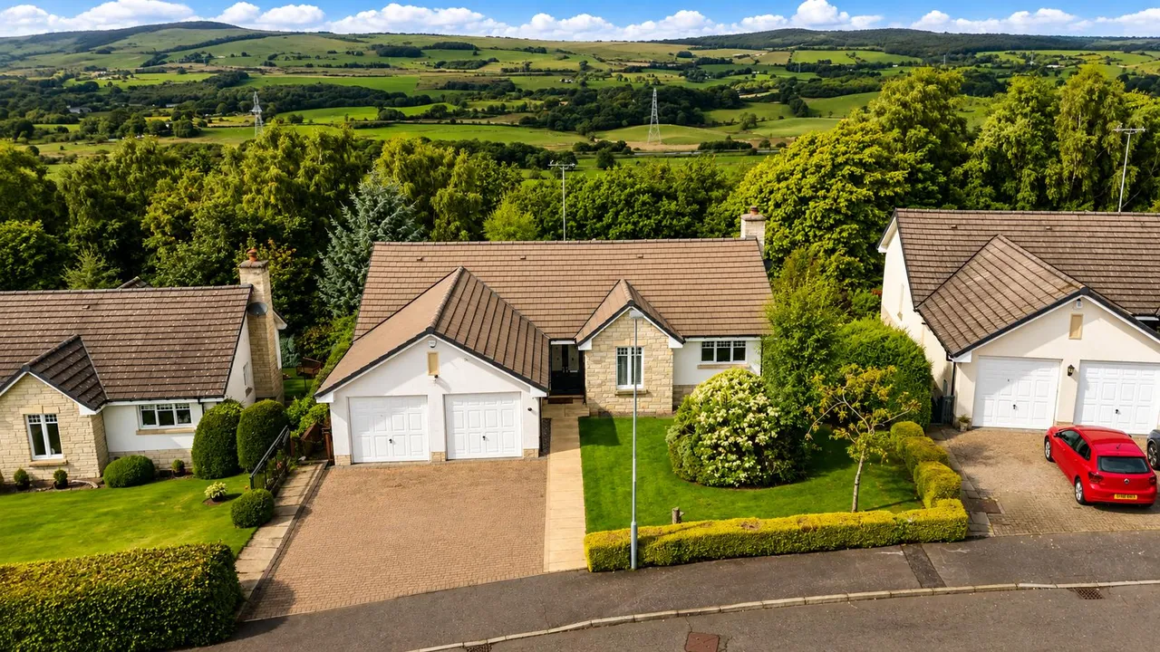 5 bed house for sale — Abbotts Court, Dullatur, Glasgow, G68 0AP