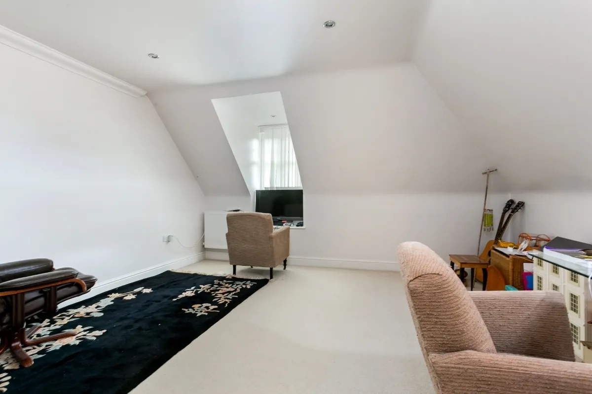 Dorney Wood Road, Burnham, SL1, photo 9
