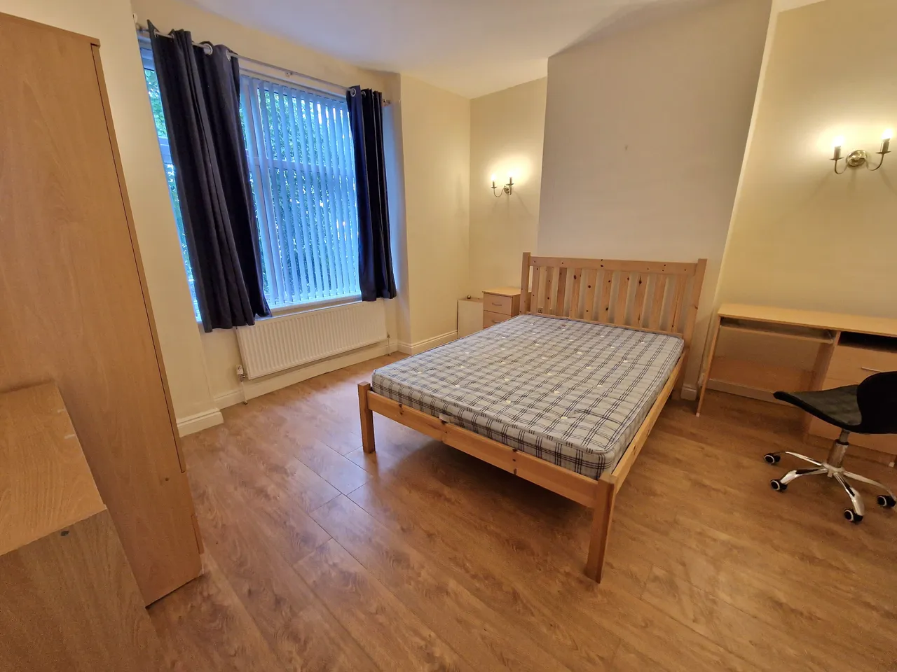 Harborne Lane, Selly Oak, B29, photo 4