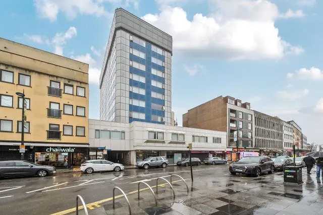 1 bed flat for sale, High Street, Slough, SL1