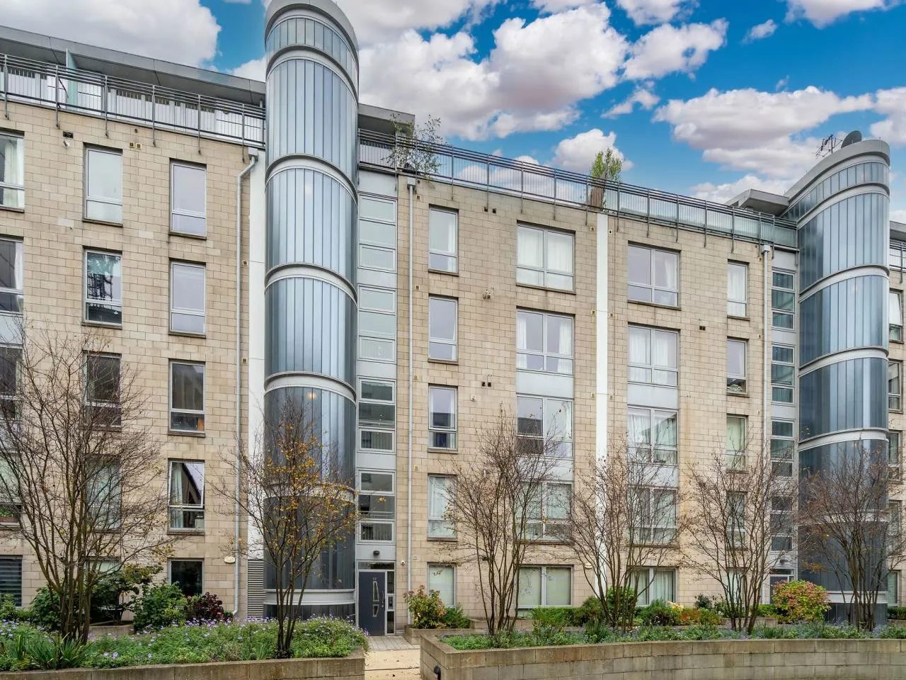 Gardners Crescent, Edinburgh, EH3, photo 2