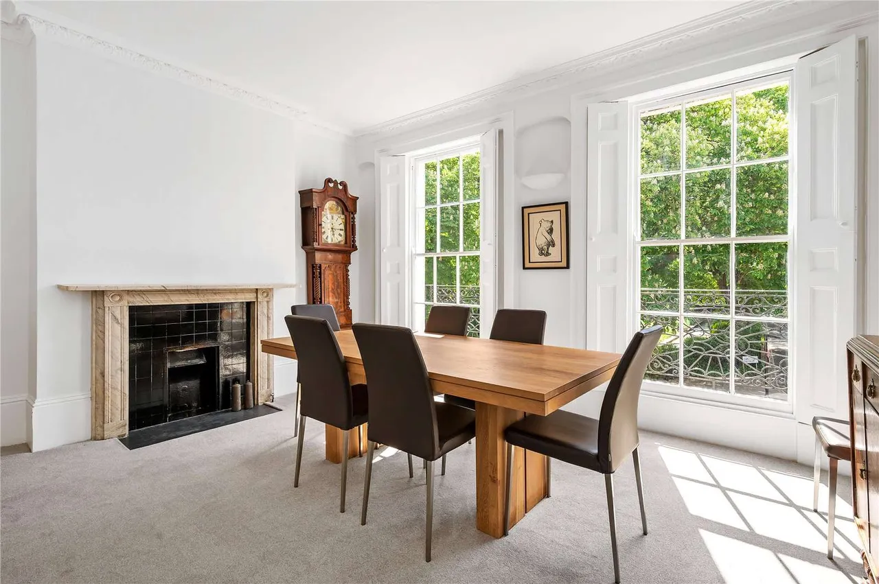 Canonbury Square, London, N1 2AL, photo 3