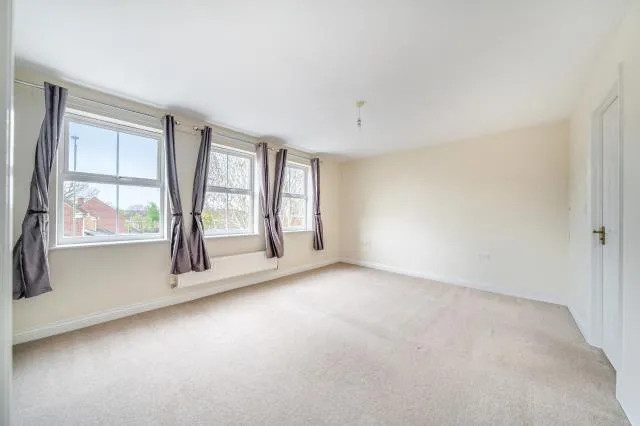 Foxglove Way, Thatcham, RG18, photo 13