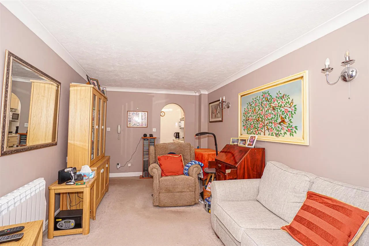 St. Helens Crescent, Hastings, photo 8