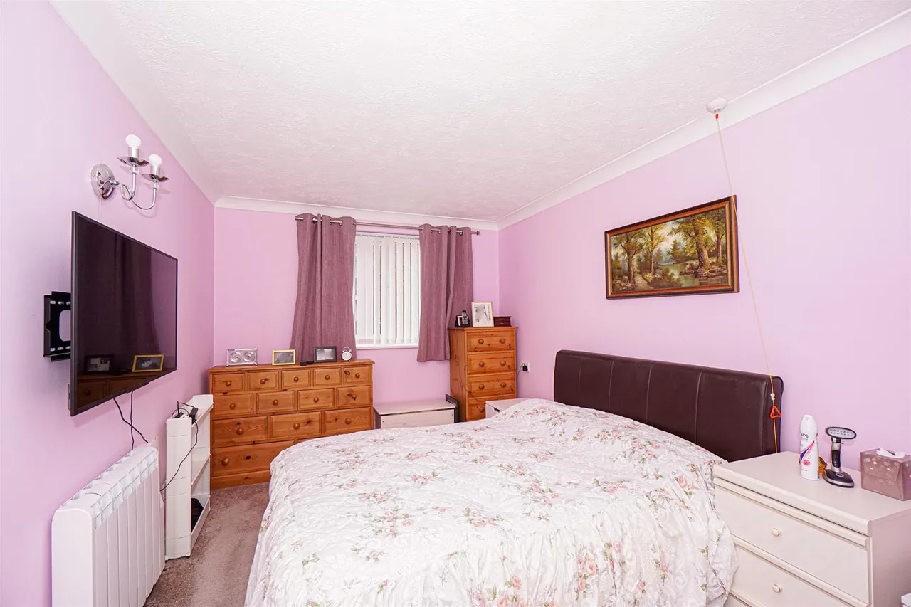 St. Helens Crescent, Hastings, photo 6