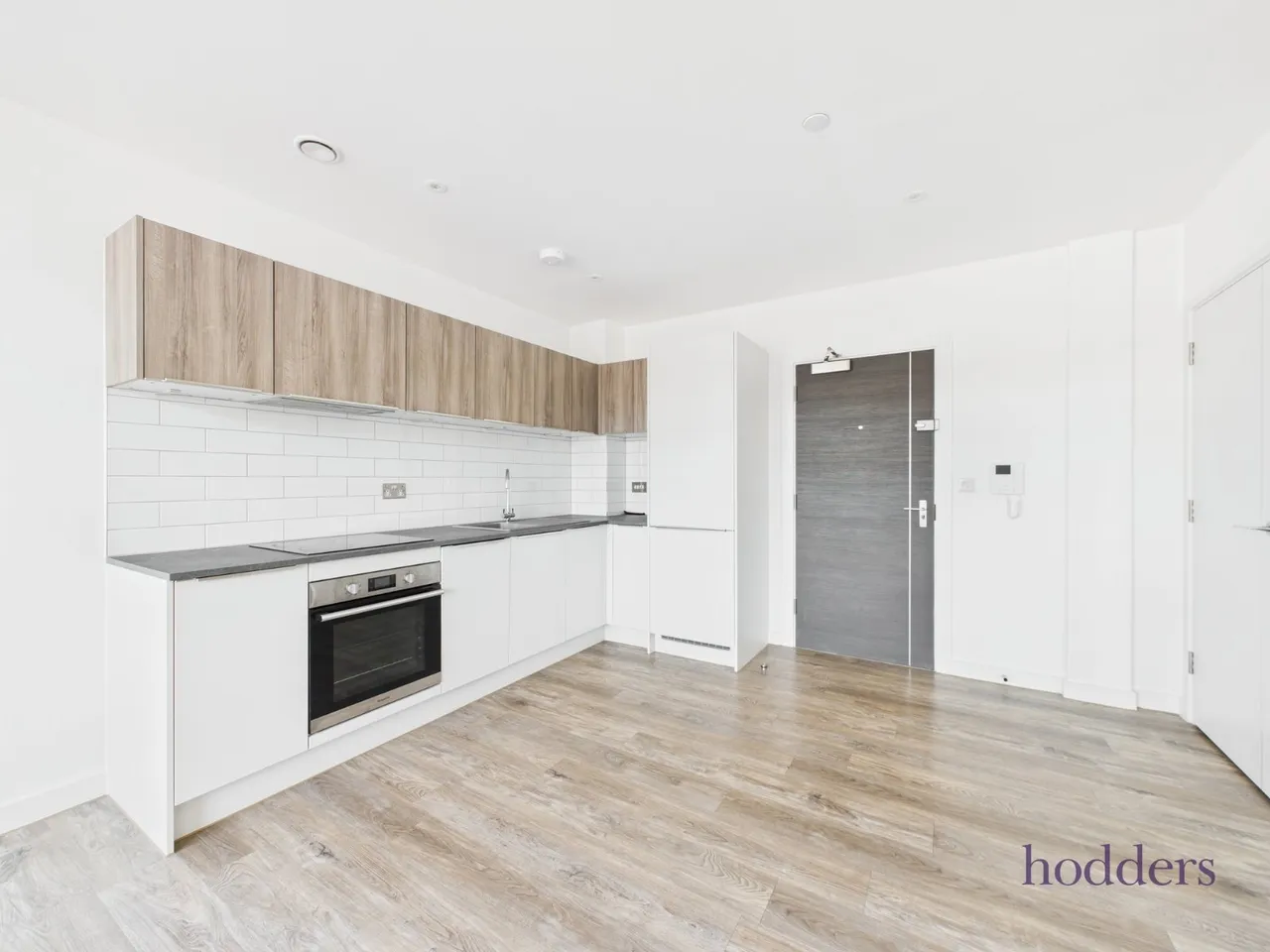 London Road, Staines-upon-Thames, TW18, photo 3