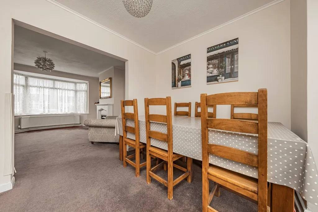 Peel Way, Hillingdon, UB8, photo 23