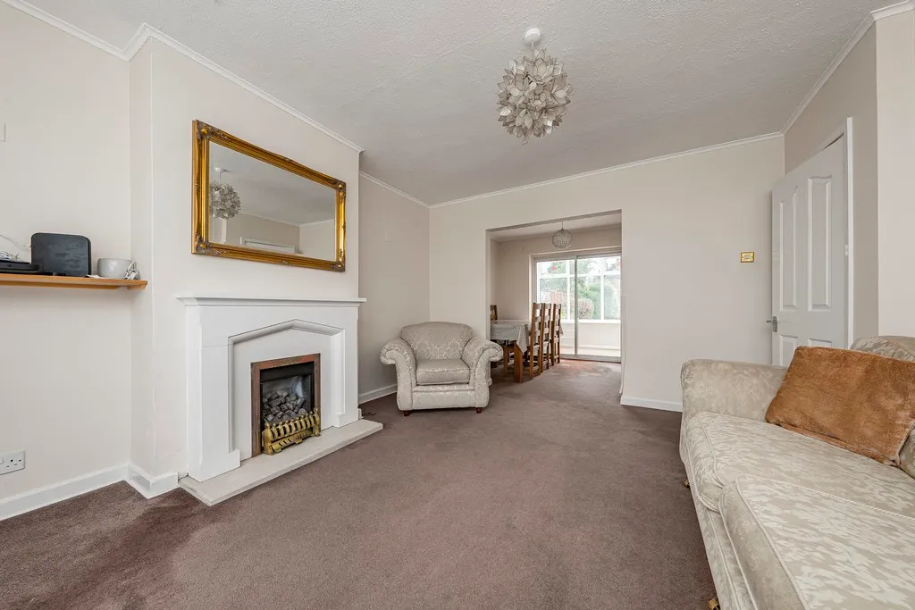Peel Way, Hillingdon, UB8, photo 2