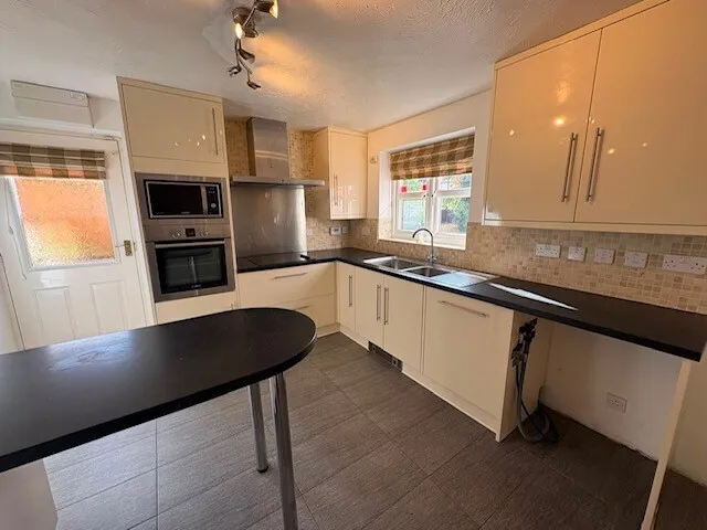 Rosecroft Drive, Langstone, NP18, photo 2
