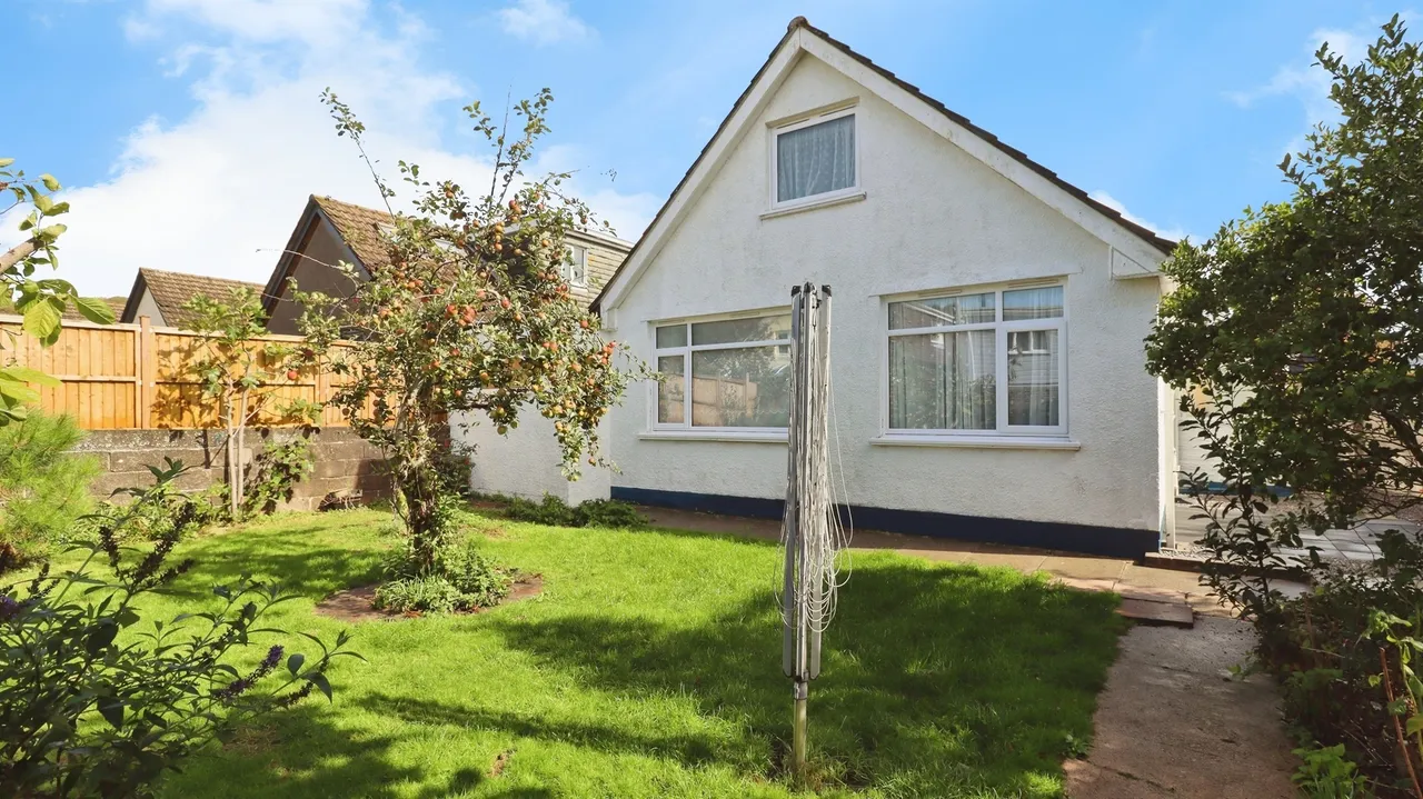 3 bed house for sale, Hazel Close, Porthcawl, CF36