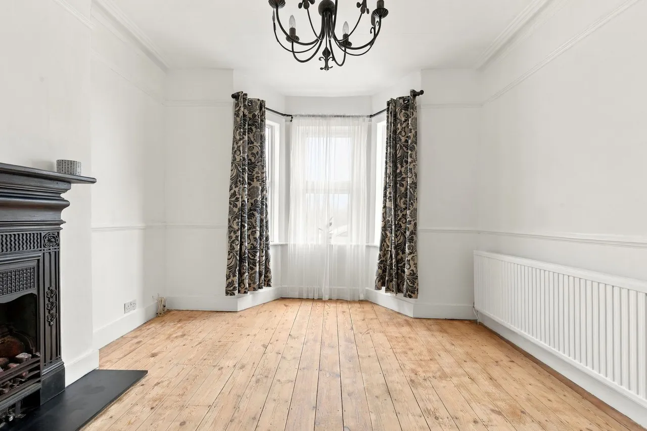 Woodthorpe Road, Ashford, TW15, photo 6