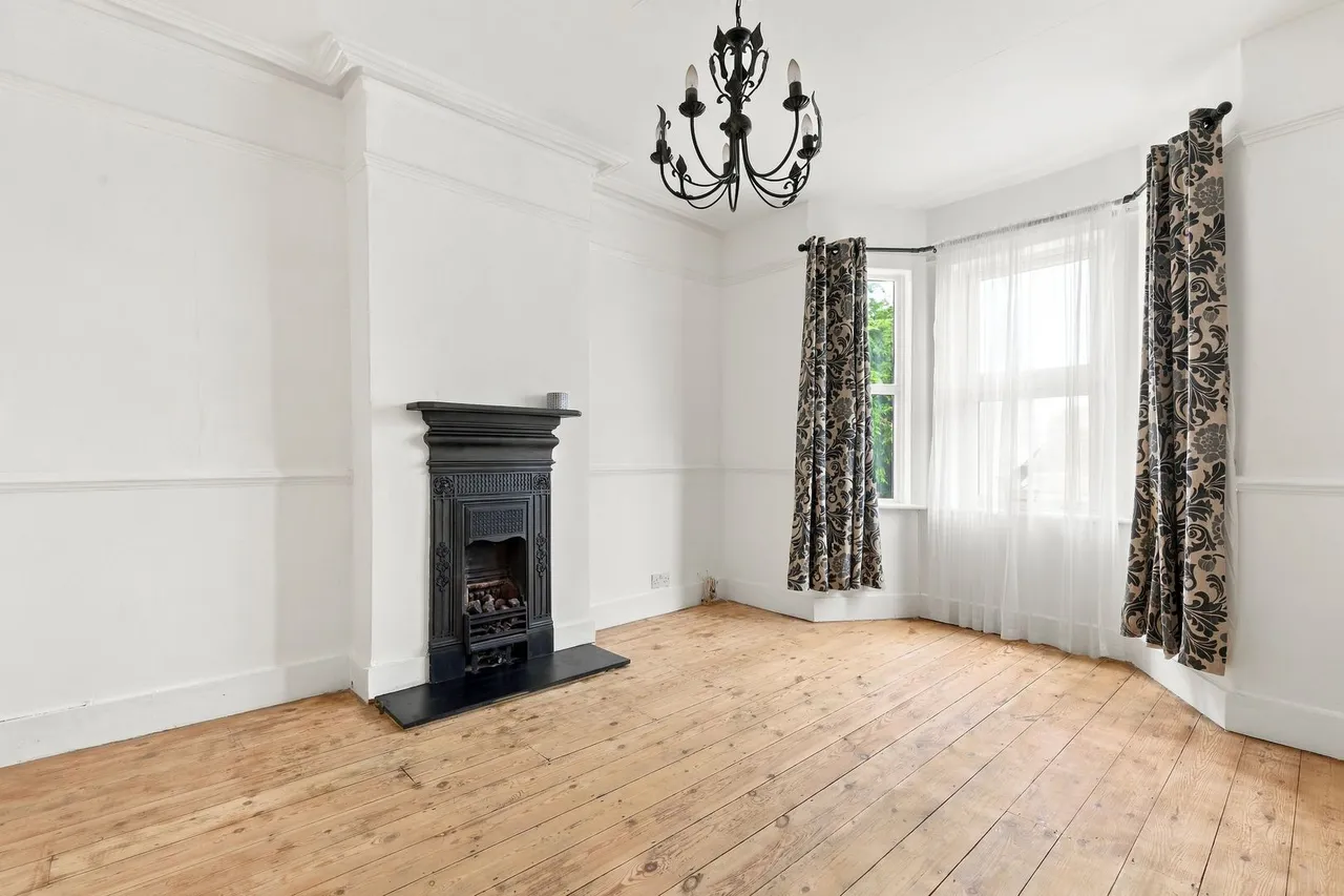 Woodthorpe Road, Ashford, TW15, photo 5