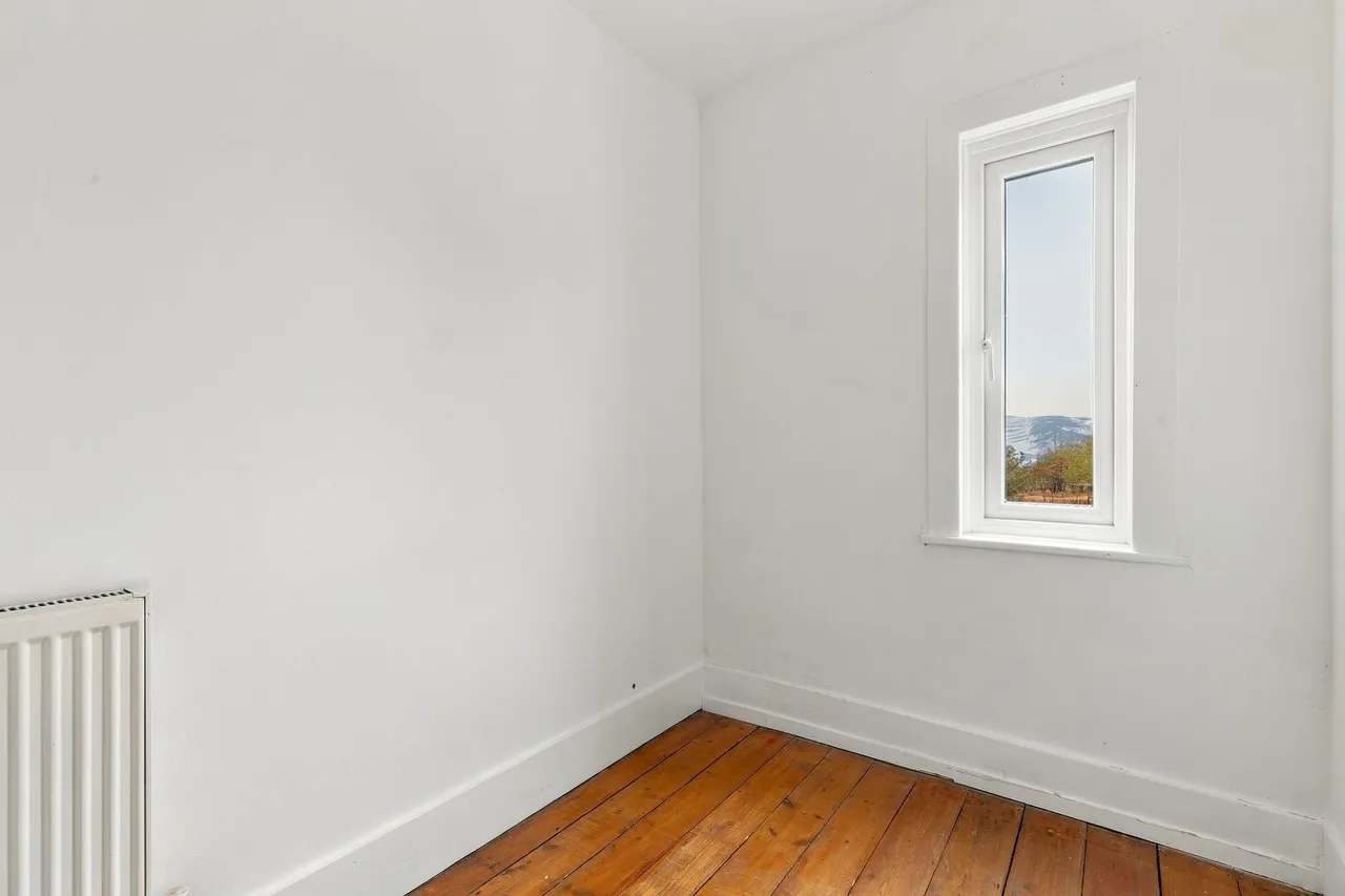 Woodthorpe Road, Ashford, TW15, photo 17