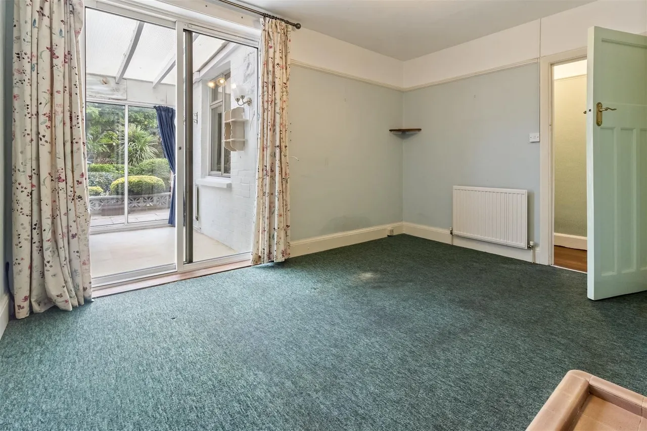 Pavilion Road, Worthing, photo 4
