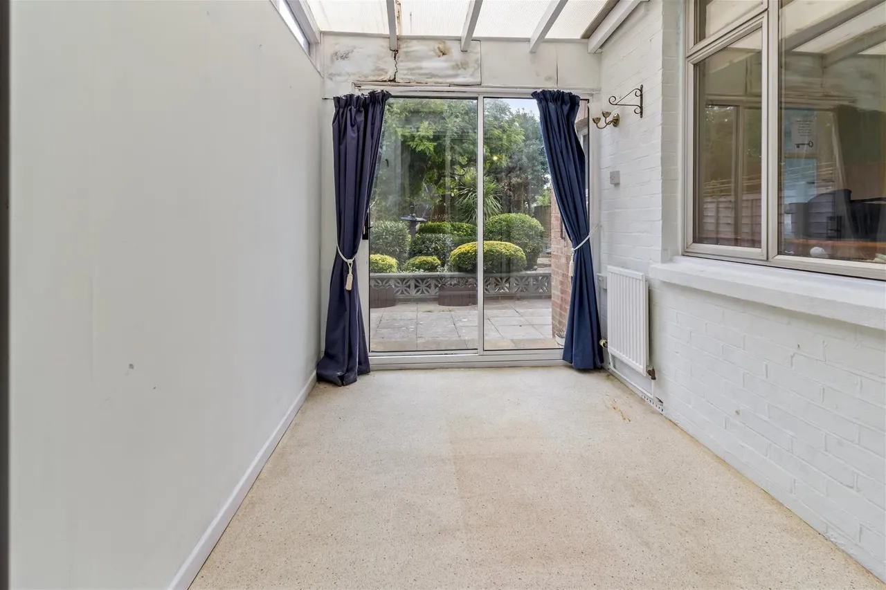 Pavilion Road, Worthing, photo 6