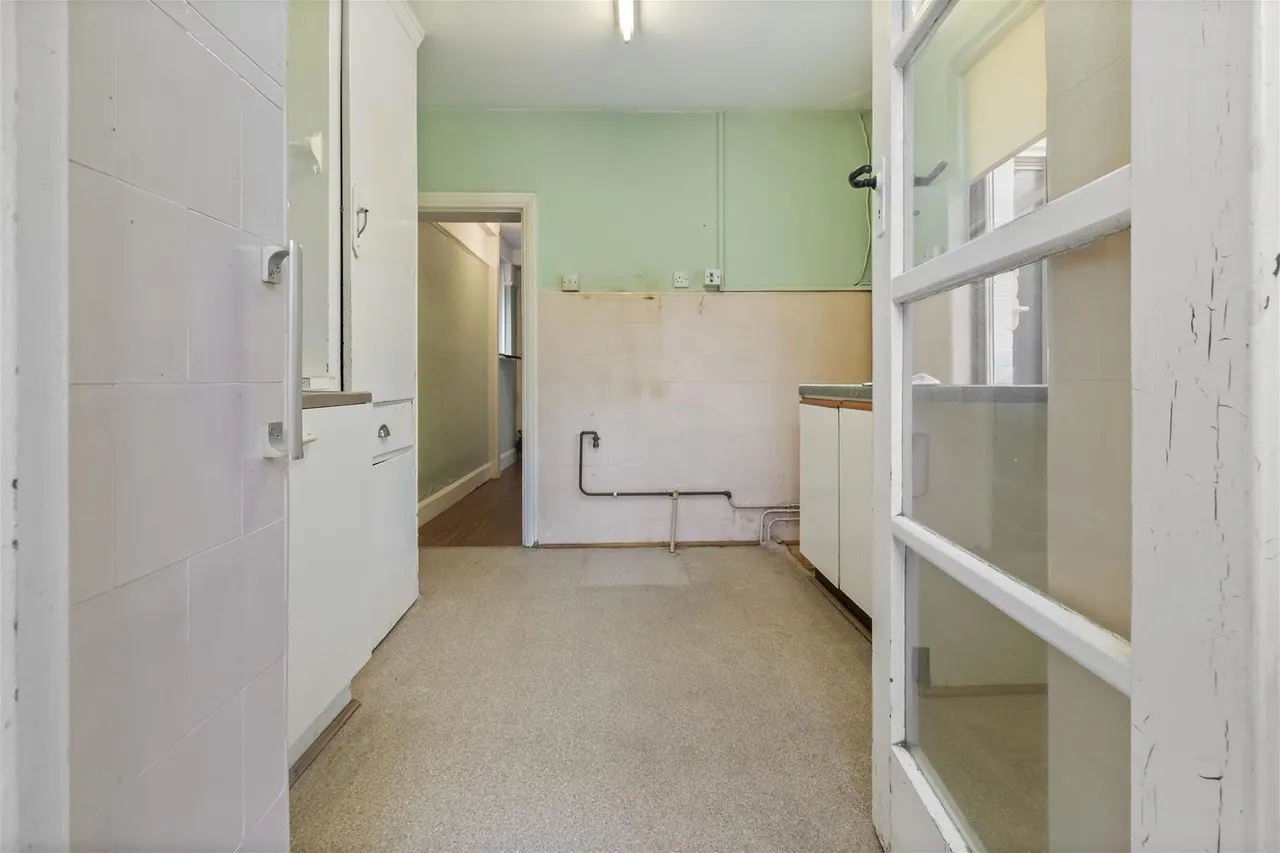 Pavilion Road, Worthing, photo 9