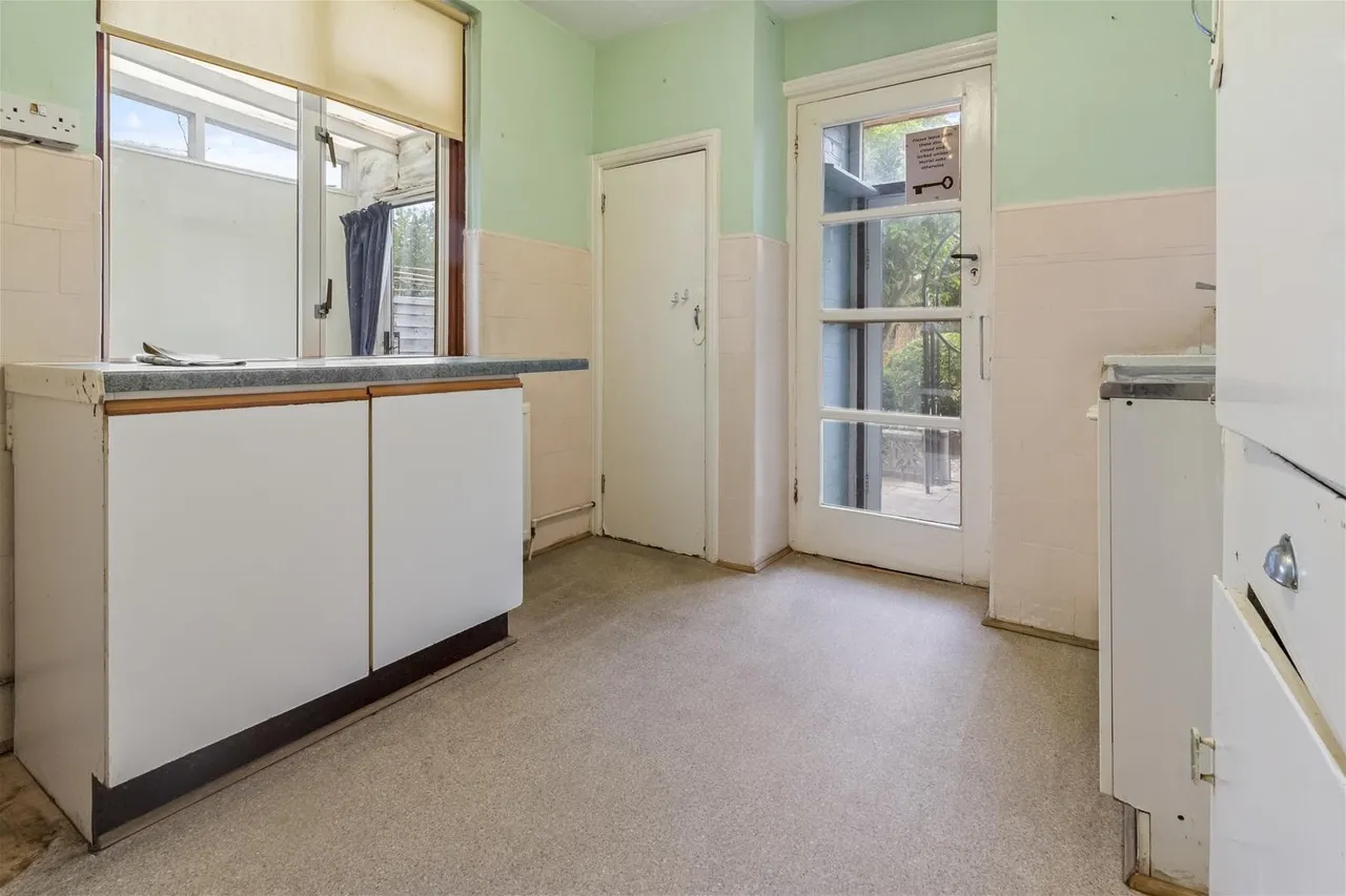 Pavilion Road, Worthing, photo 7