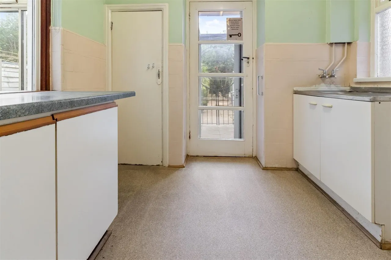 Pavilion Road, Worthing, photo 8