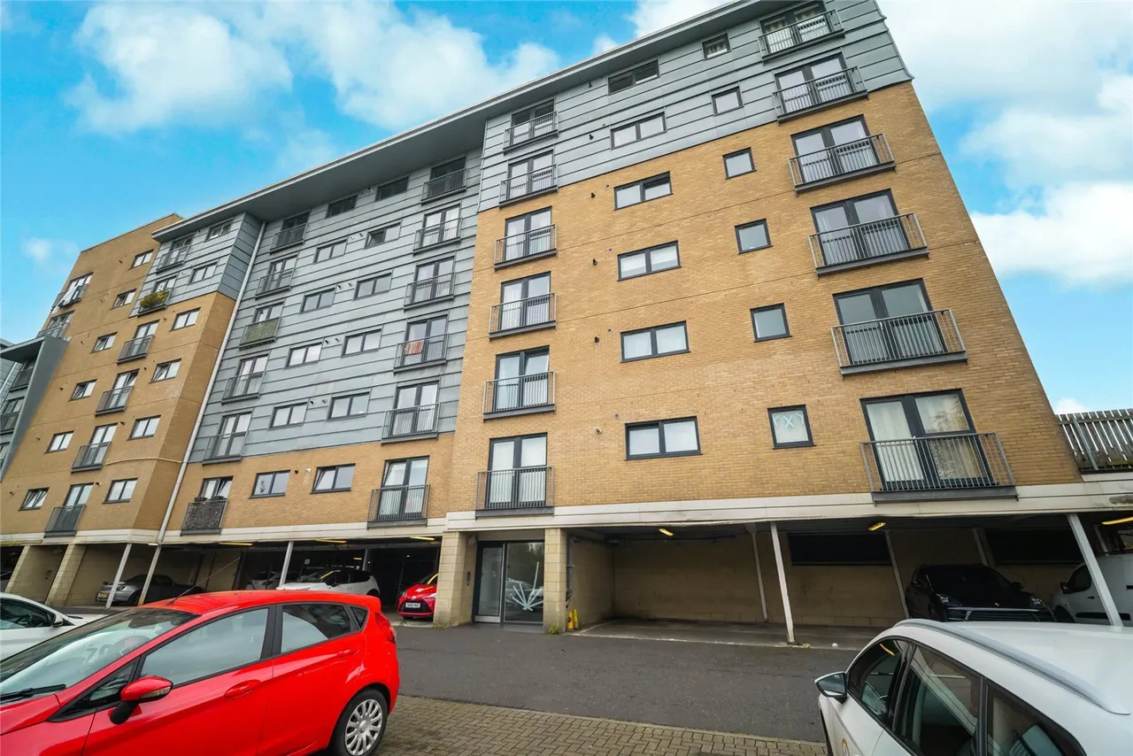 2 bed flat for sale, Barrland Court, Glasgow, G41
