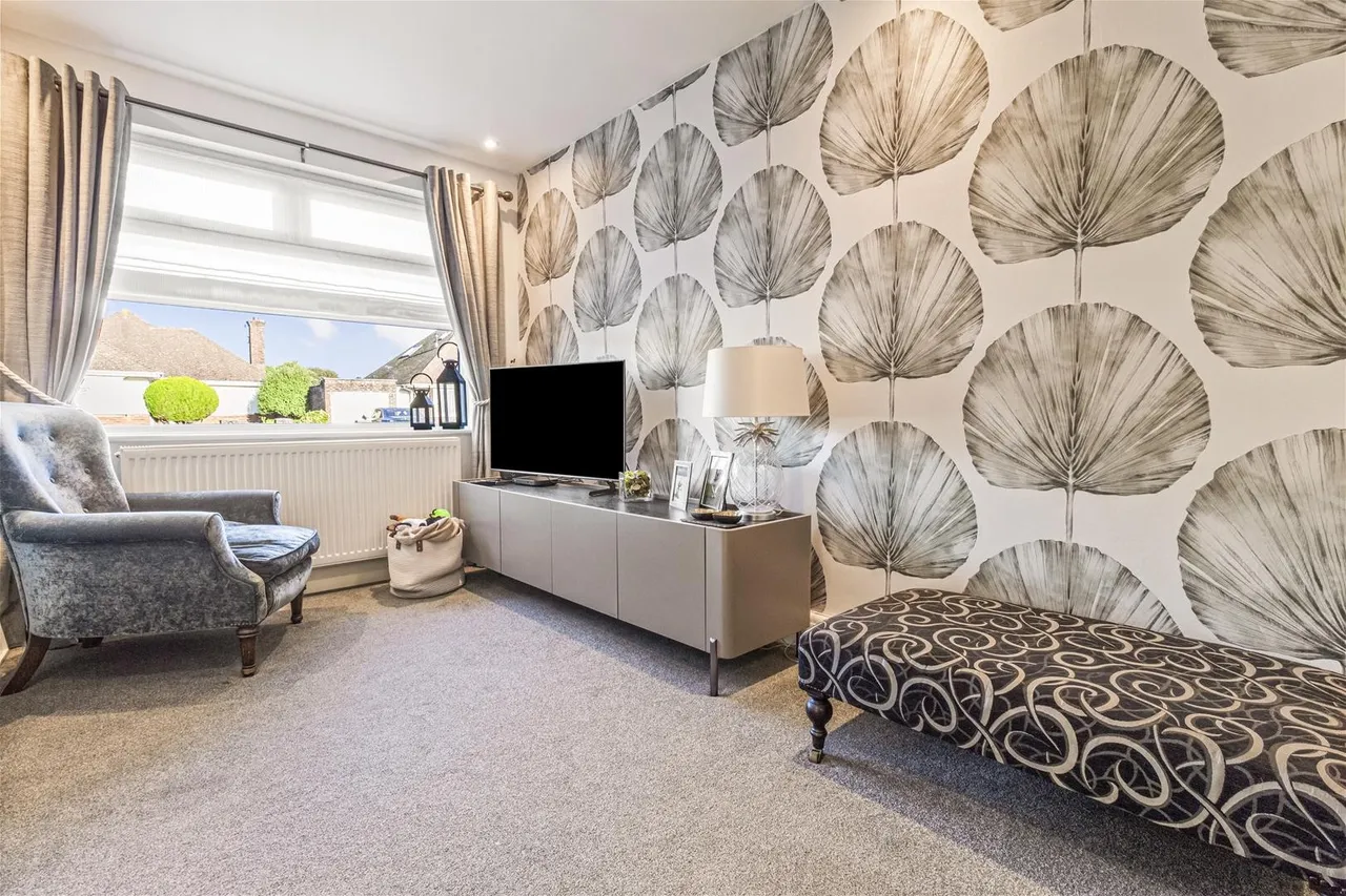 Alinora Crescent, Goring-By-Sea, Worthing, photo 32