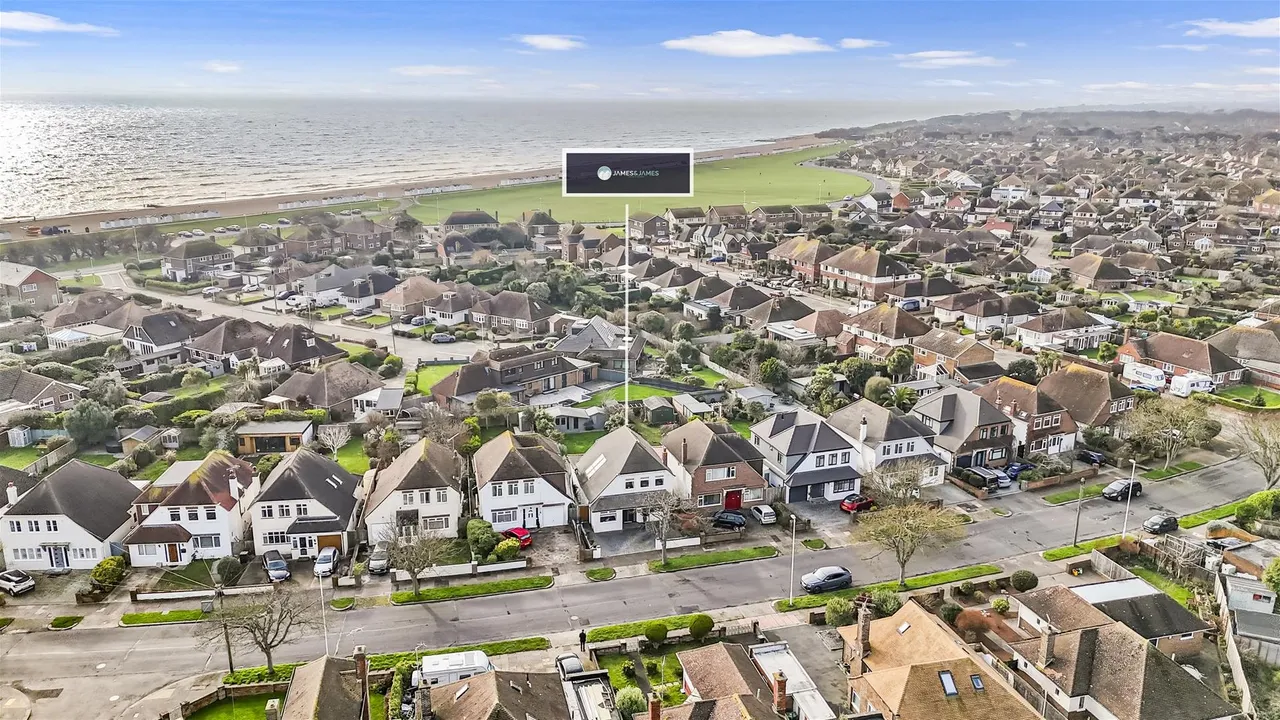 Alinora Crescent, Goring-By-Sea, Worthing, photo 16